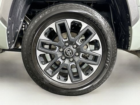 Used 2025 Toyota Tundra Limited image 11