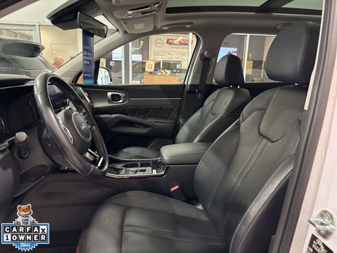 Used 2022 Kia Sorento SX image 4