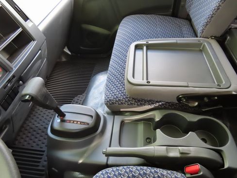 New 2024 Chevrolet Low Cab Forward image 6