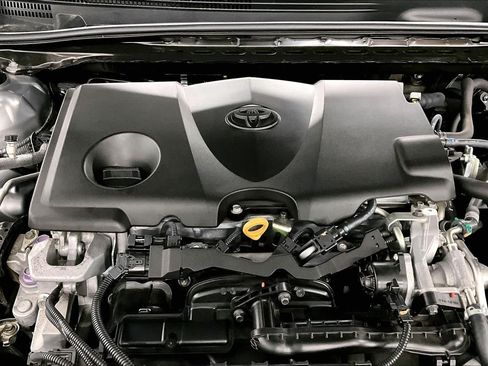 Used 2018 Toyota Camry SE FWD image 31