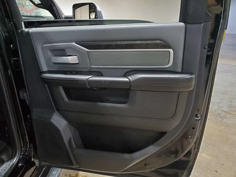 Used 2022 RAM 2500 Big Horn AWD/4WD image 20