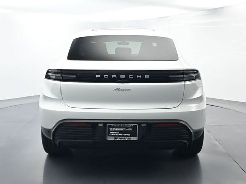 Certified 2025 Porsche Macan Electric RWD image 13