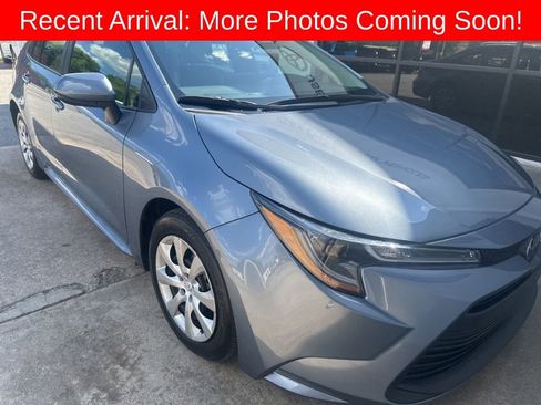 Certified 2025 Toyota Corolla LE FWD image 2