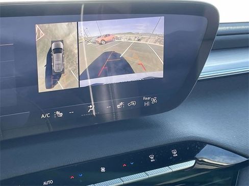 Used 2025 Buick Enclave Preferred image 19