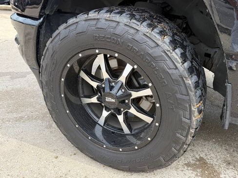 Used 2023 RAM 1500 Laramie AWD/4WD image 11
