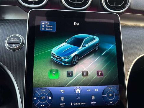 Used 2025 Mercedes-Benz C 300 4MATIC Sedan image 27