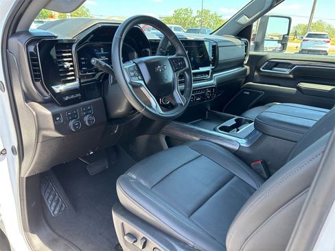 Used 2025 Chevrolet Silverado 2500 LTZ w/ Trail Boss Package image 8