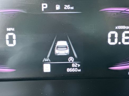 Used 2024 Kia Soul EX image 11