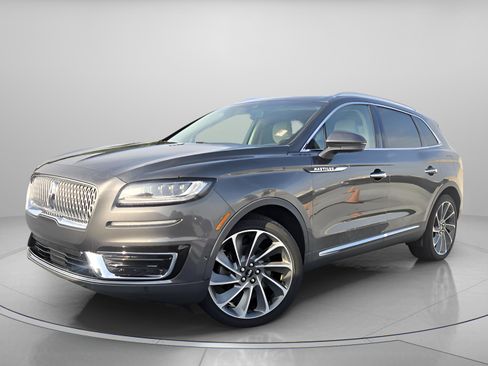 Used 2020 Lincoln Nautilus Reserve w/ Equipment Group 202A image 2