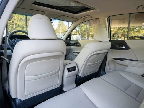 Used 2013 Honda Accord EX-L image 17