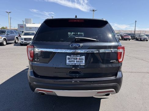 Used 2017 Ford Explorer XLT w/ Equipment Group 202A AWD/4WD image 4