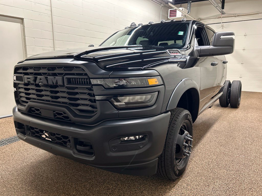 Used 2025 RAM 3500 Tradesman AWD/4WD image 6