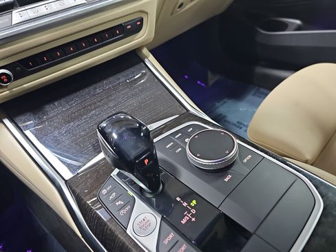 Used 2021 BMW 330i Sedan w/ Premium Package image 25