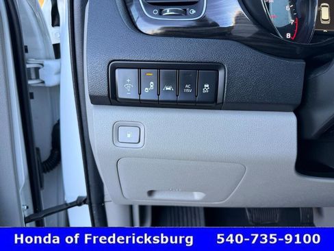 Used 2019 Kia Sedona EX w/ EX Premium Package image 46