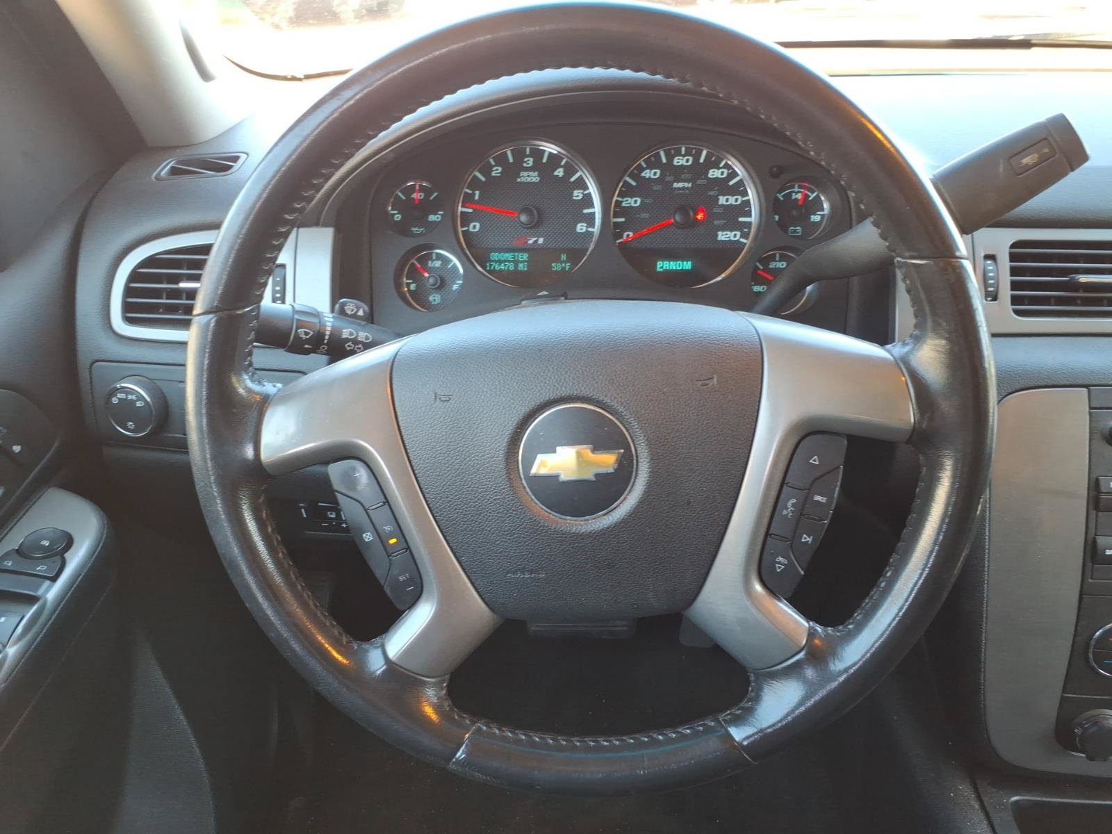 Used 2013 Chevrolet Avalanche LT w/ Suspension Package, Off-Road AWD/4WD image 20