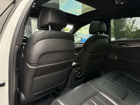 Used 2018 BMW M550i xDrive AWD/4WD image 35