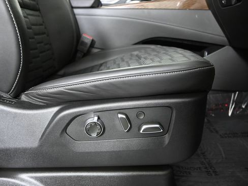 Used 2023 Cadillac Escalade Sport Platinum AWD/4WD image 14