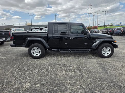 Used 2023 Jeep Gladiator Sport AWD/4WD image 8