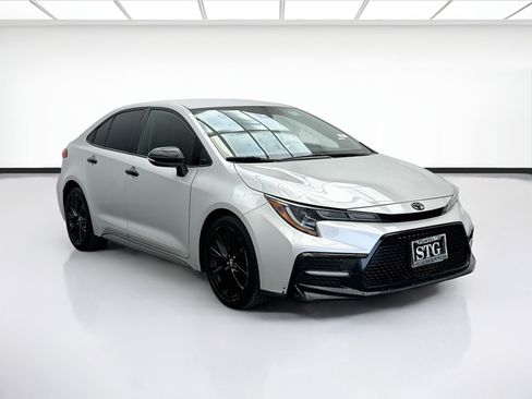 Used 2021 Toyota Corolla SE w/ Carpet Mat Package (TMS) FWD image 3