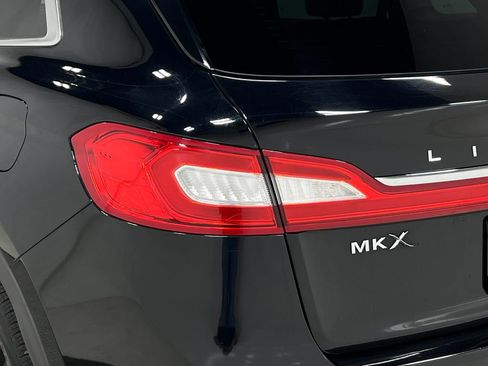 Used 2016 Lincoln MKX Reserve w/ Driver Assistance Package AWD/4WD image 36