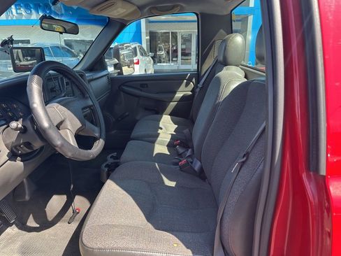 Used 2003 GMC Sierra 2500 W/T image 8