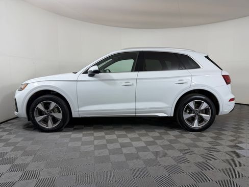 Certified 2023 Audi Q5 2.0T Premium w/ Convenience Package AWD/4WD image 2