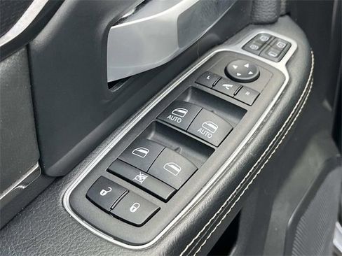 Used 2024 RAM 2500 Rebel image 25