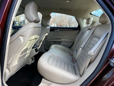 Used 2016 Ford Fusion SE w/ Equipment Group 202A image 16