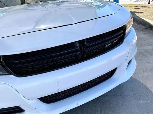 Used 2019 Dodge Charger SXT image 29