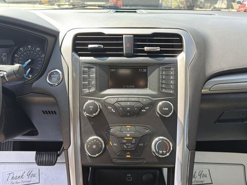 Used 2019 Ford Fusion S FWD image 11