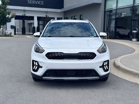 Certified 2022 Kia Niro EX FWD image 2