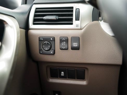 Used 2019 Lexus GX 460 w/ Navigation Package AWD/4WD image 34