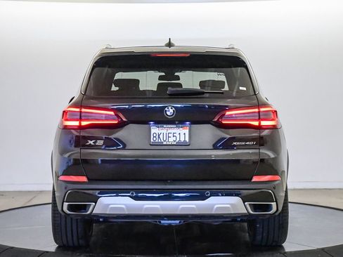 Used 2022 BMW X5 xDrive40i w/ Premium Package AWD/4WD image 3