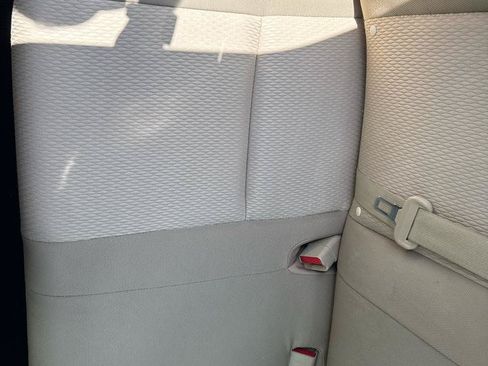 Used 2014 Toyota Corolla LE FWD image 17