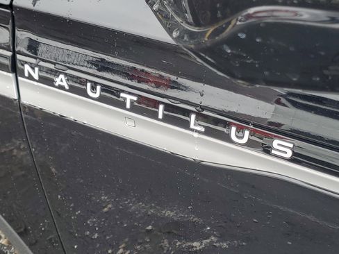 New 2026 Lincoln Nautilus Premier image 7