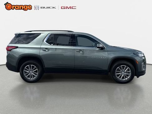 Used 2022 Chevrolet Traverse LT FWD image 2