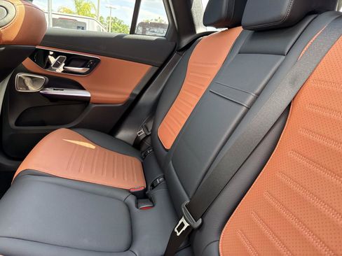 Used 2026 Mercedes-Benz GLC 350e 4MATIC image 12