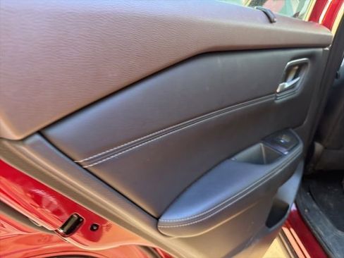 Used 2021 Nissan Rogue SV w/ Premium Package FWD image 21