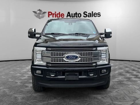 Used 2018 Ford F250 Platinum AWD/4WD image 2