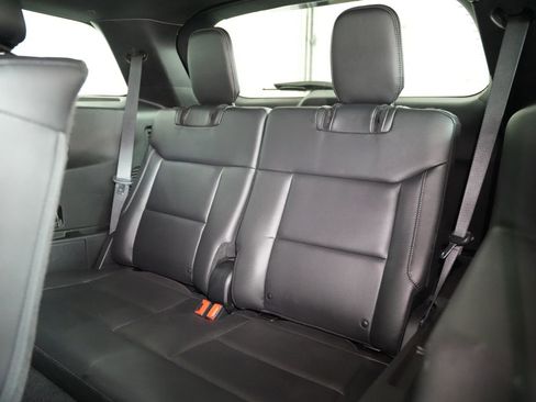 Used 2020 Ford Explorer XLT w/ Equipment Group 202A AWD/4WD image 33