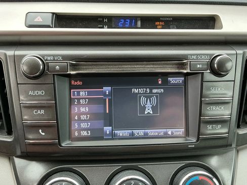 Used 2015 Toyota RAV4 LE image 29