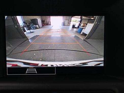 Used 2024 GMC Terrain SLE AWD/4WD image 11