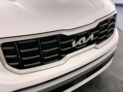 Certified 2025 Kia Telluride S FWD image 28