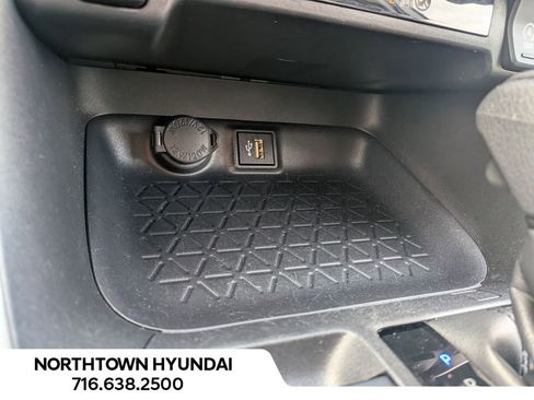 Used 2025 Toyota RAV4 XLE image 17