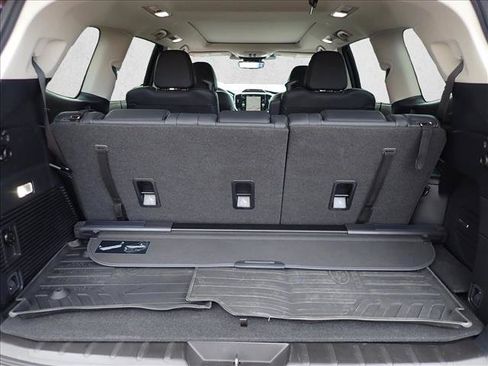 Used 2025 Subaru Ascent Touring w/ Popular Package #1 AWD/4WD image 8