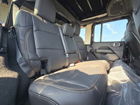 New 2025 Jeep Wrangler Sahara image 15