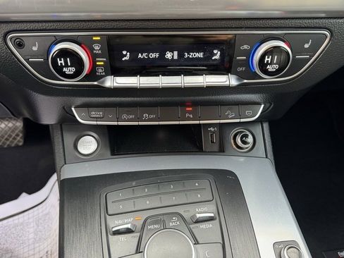 Used 2020 Audi Q5 Premium w/ Titanium Sport Package image 19