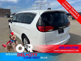 Used 2023 Chrysler Voyager LX FWD video 3