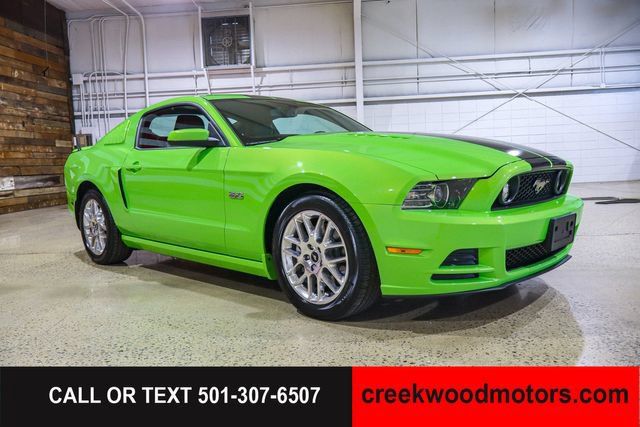 Used 2013 Ford Mustang GT Premium w/ Security Pkg RWD image 33