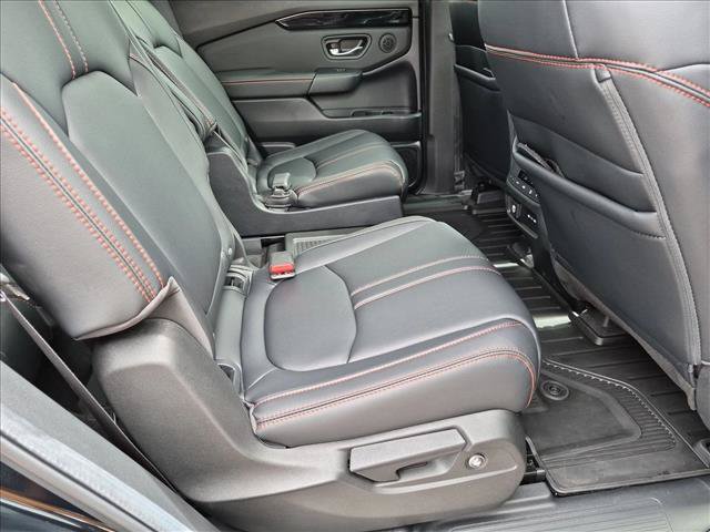 Certified 2024 Honda Pilot TrailSport image 21